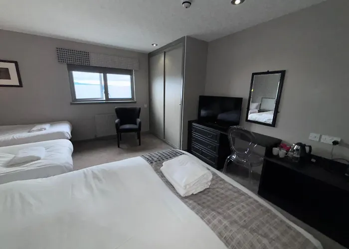 Bo'ness Hotels