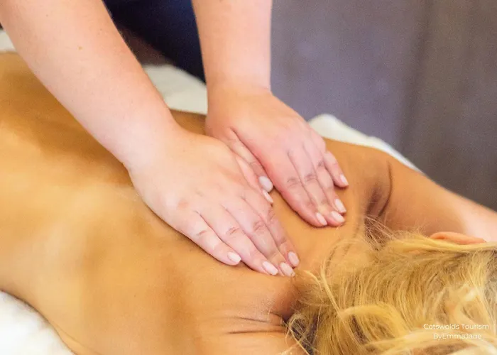 Cheltenham Beach hotels