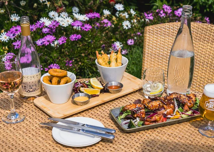 Paignton Hotels With Jacuzzi in Room