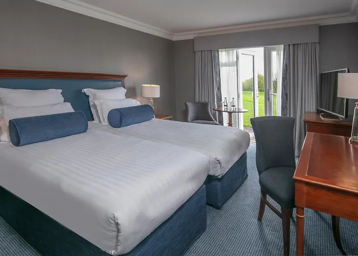 Coventry Beach hotels