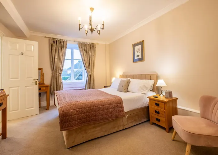 Cirencester Cheap Hotels