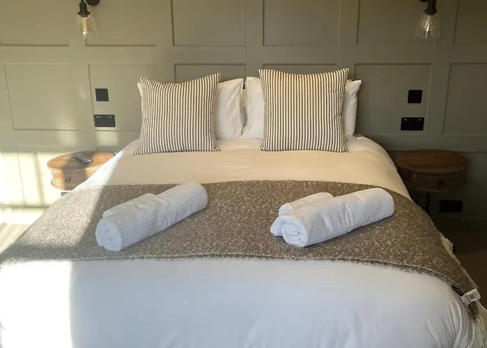 Woodstock Lodging 