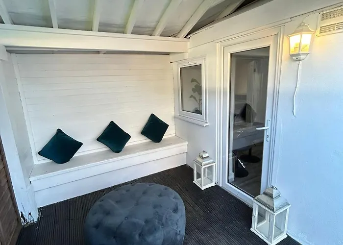Hertford Villas