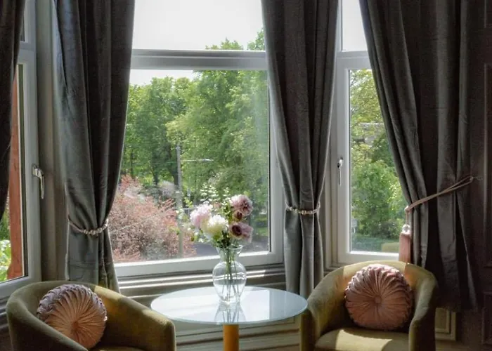 Uddingston Hotels