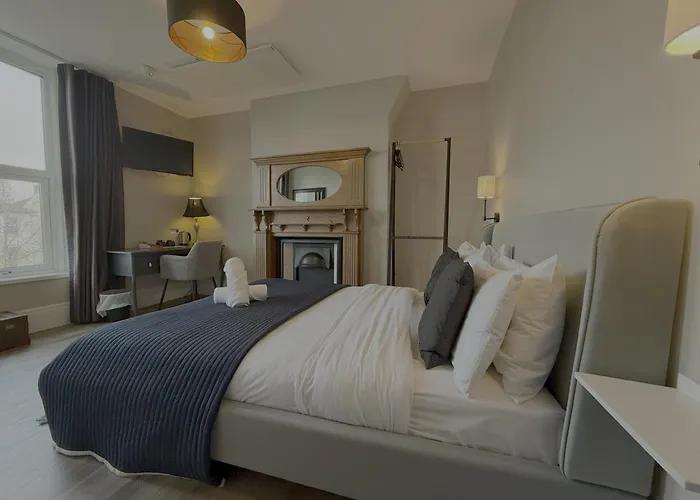 Number One Hundred Bed And Breakfast Cardiff