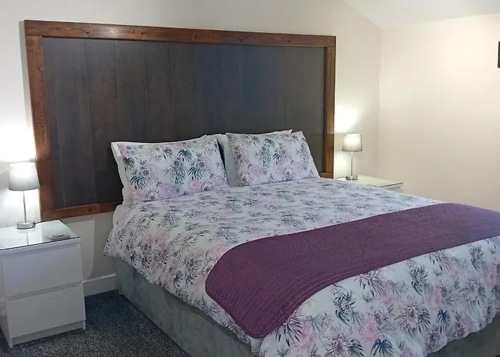 Middle House Bed & Breakfast Coventry