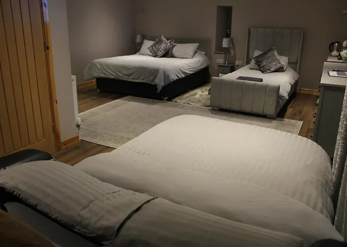 Biggar Cheap Hotels