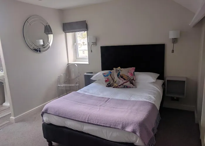 Bakewell Lodging 