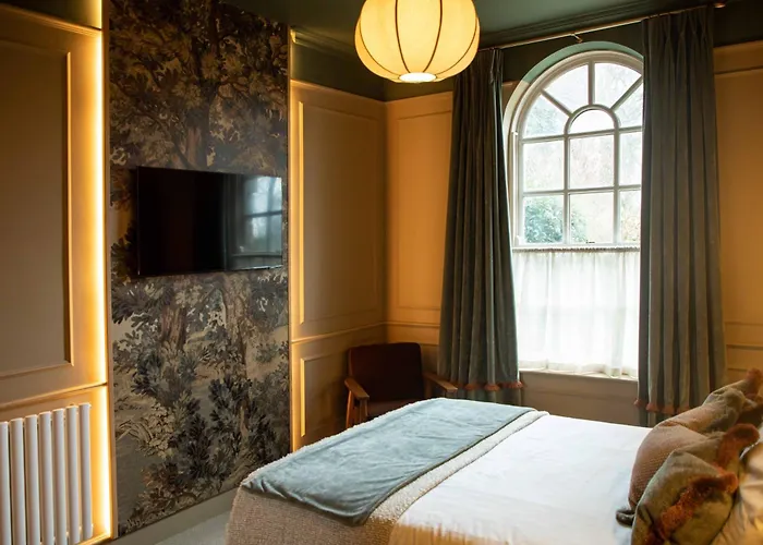 Cleckheaton Hotels