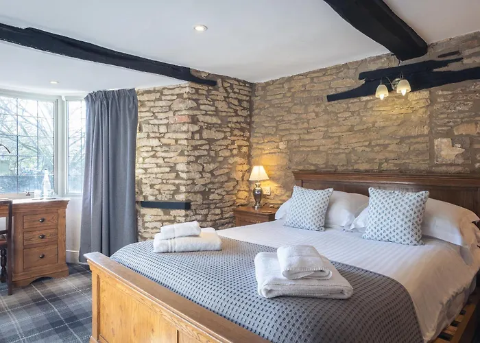 Bourton-on-the-Water Dog Friendly Hotels