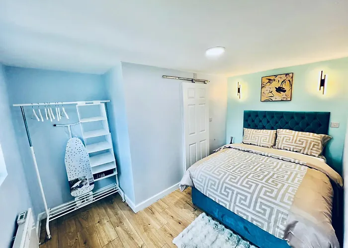 Luton (Bedfordshire) Hotels With Jacuzzi in Room