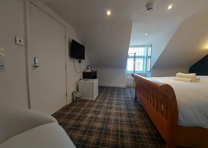 Maybole Hotels