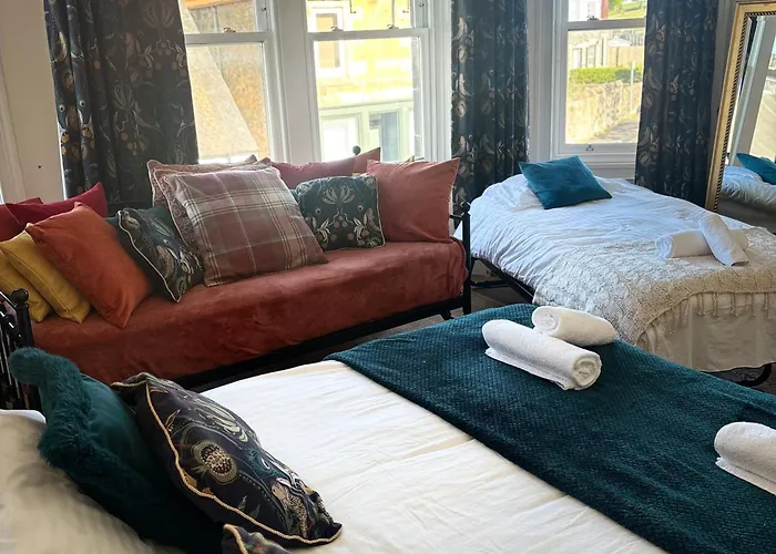 Markinch Hotels