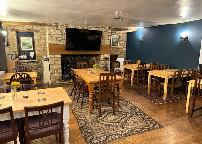 Dursley Hotels