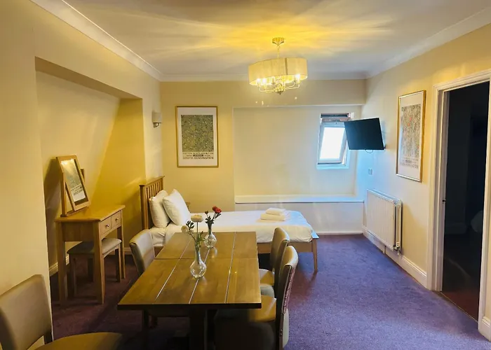 Rothwell (Northamptonshire) Hotels