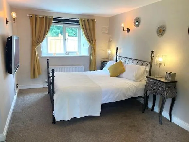 Cotswold Merrymouth Inn Fifield