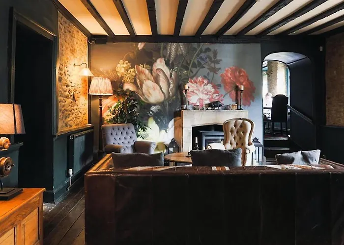 Fairford Hotels