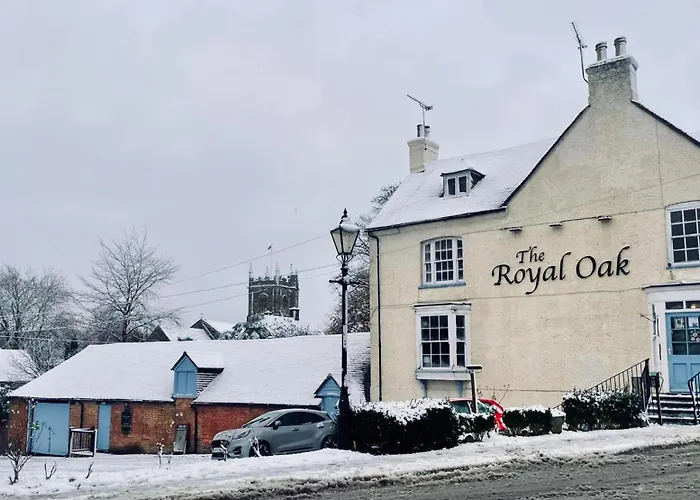 Bere Regis Hotels