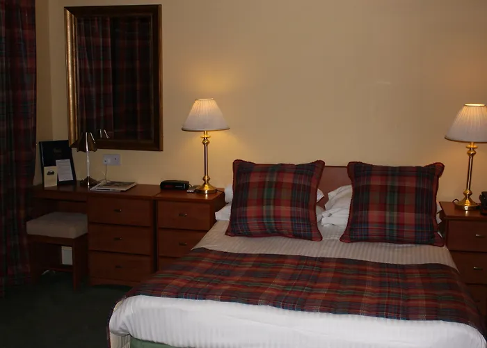 Dinnet Hotels