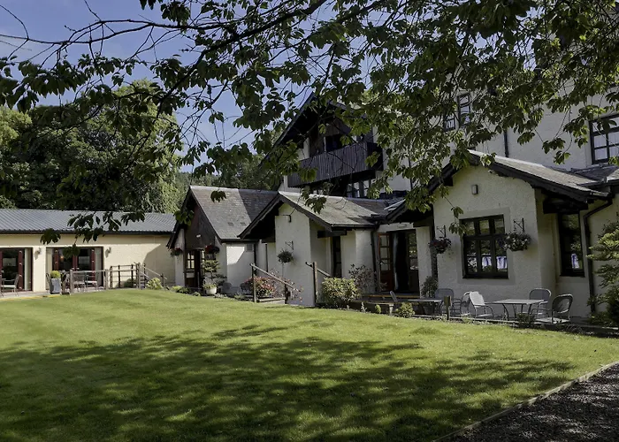 Selkirk Hotels