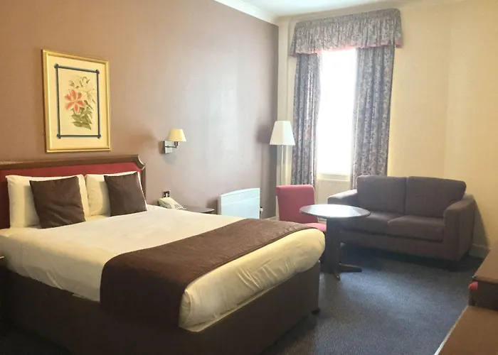 Ramada Crawley-Gatwick Hotel