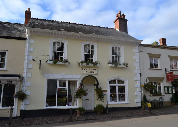 Dunster City Center Hotels
