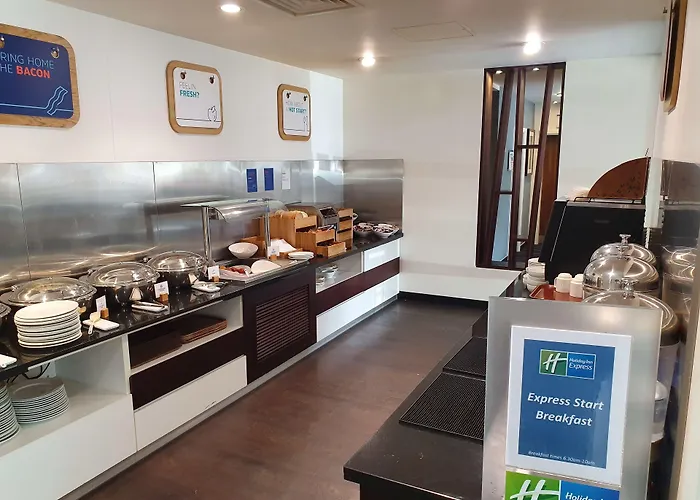 Duxford Hotels