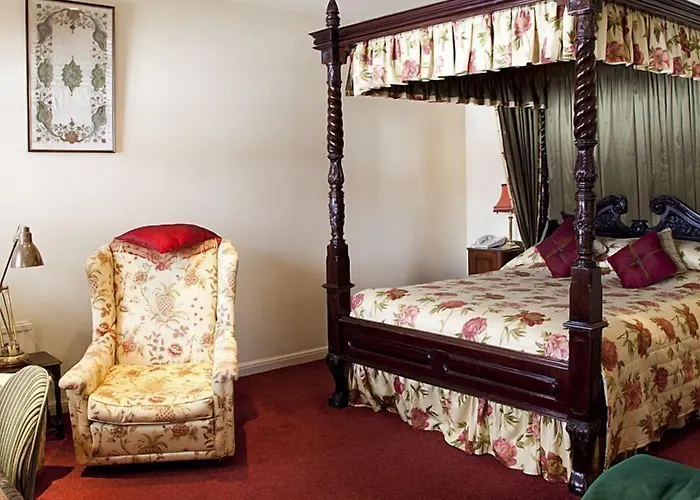 Crickhowell Hotels
