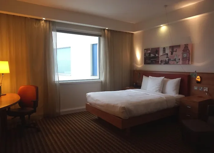 Hampton By Hilton Luton Airport Hotel