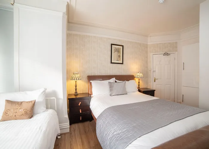 Oyo Lonsdale Guest House Oxford