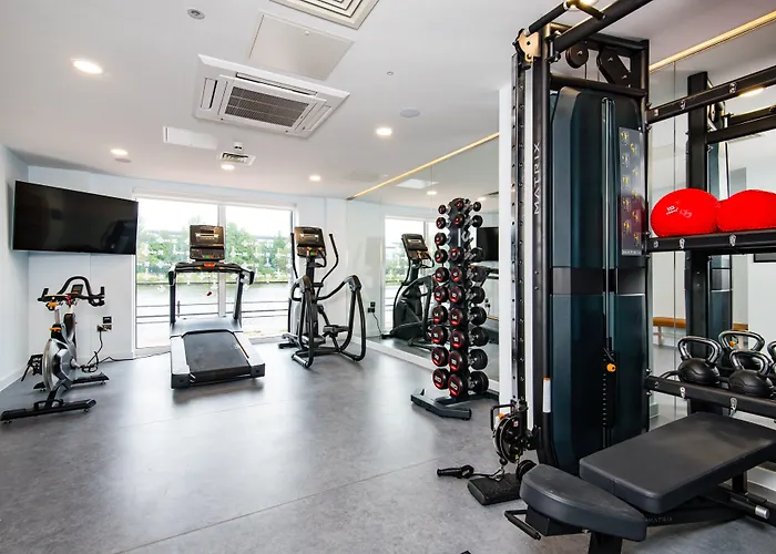 Staybridge Suites - Cardiff By Ihg