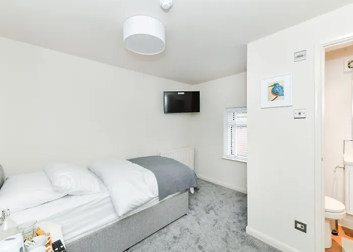 Rolleston (Nottinghamshire) Lodging 