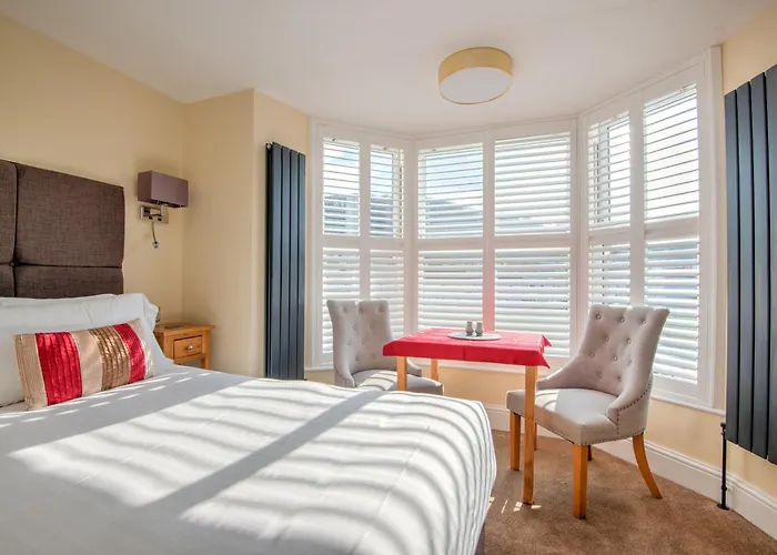Teignmouth Bed & Breakfasts 