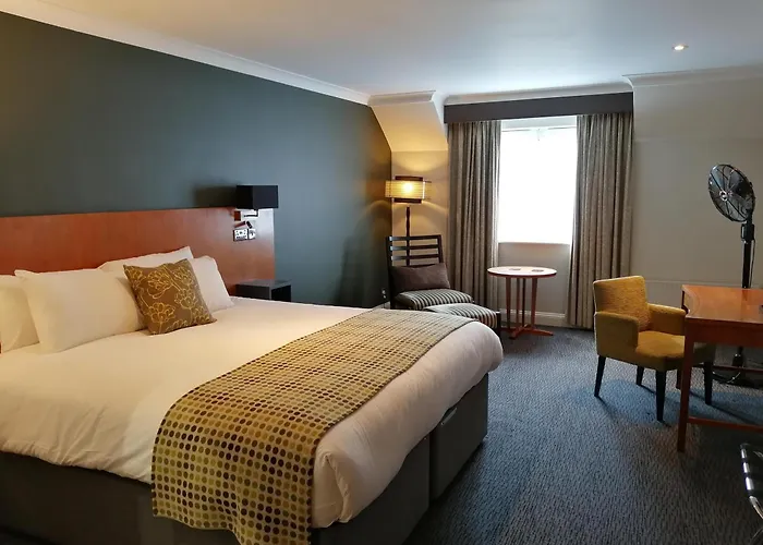 Chippenham (Wiltshire) Hotels