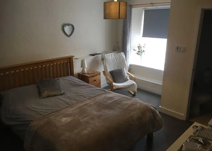 Newlyn Hotels