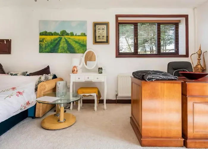 Rochdale Bed & Breakfasts 
