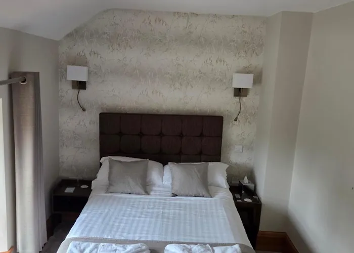 Holmesfield Hotels