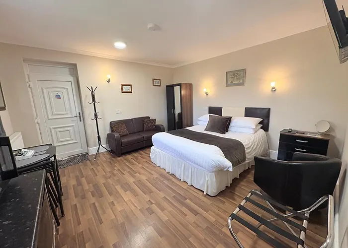 Windermere Studio Rooms - With Free Car Parking Onsite