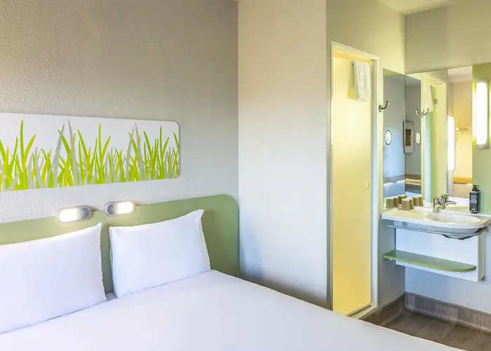 Salford (Greater Manchester) Dog Friendly Hotels