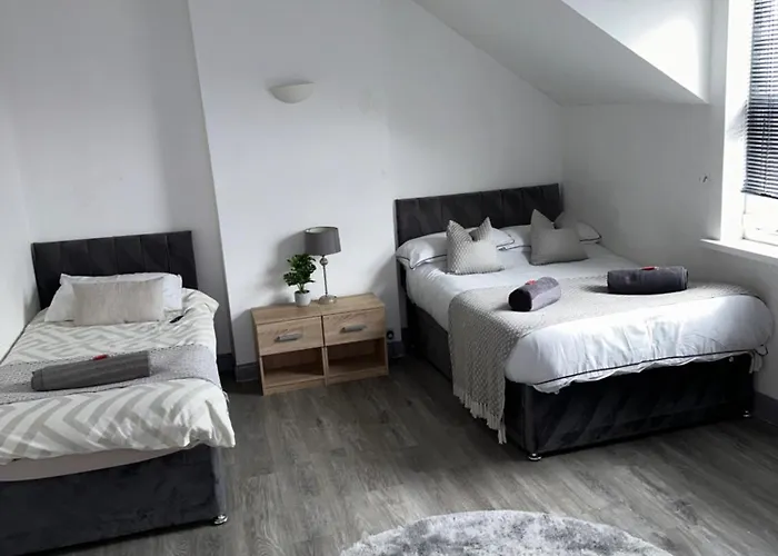 Budget Rooms Lincoln City Centre , Fast Wifi & Self Check In