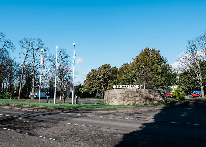 Renfrew Hotels