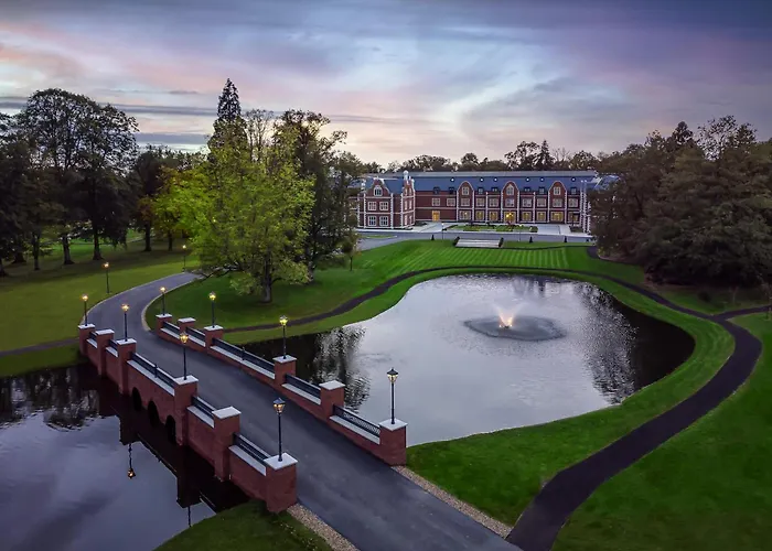 Luxury Hotels in Windsor near 