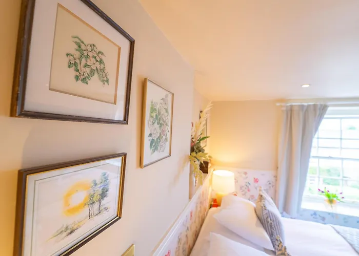 Bampton (Oxfordshire) Hotels