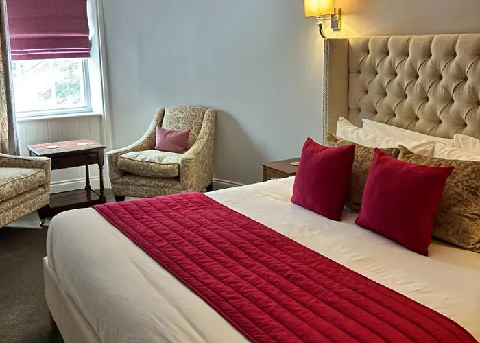 Harlaxton Hotels