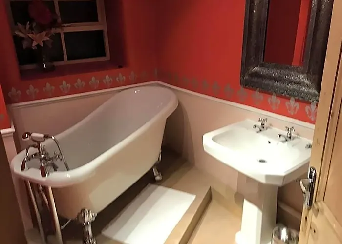 Littleborough (Greater Manchester) Hotels