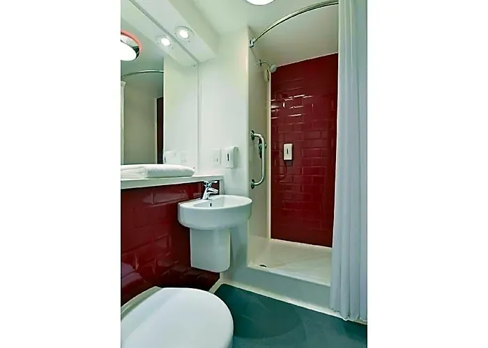 Acle Hotels