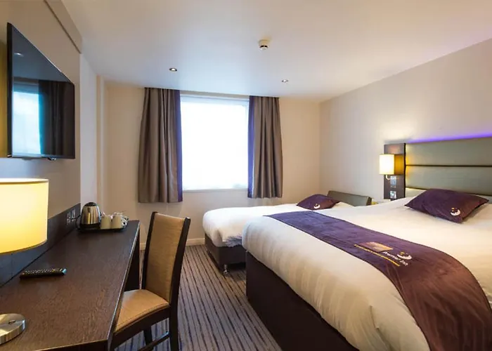 Larbert Hotels