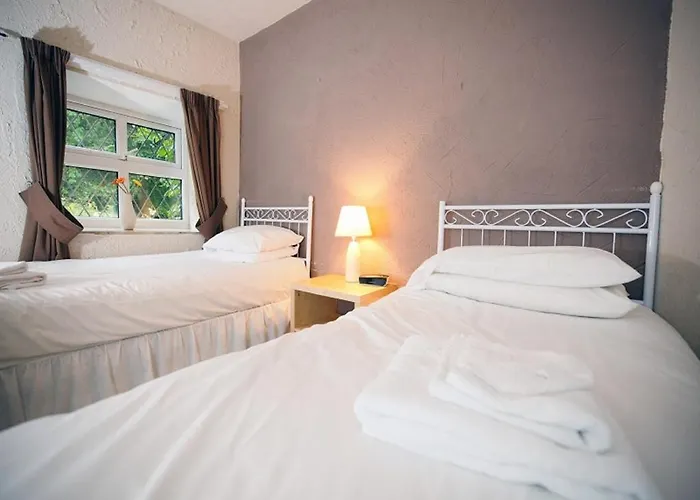 Hayfield (Derbyshire) Hotels