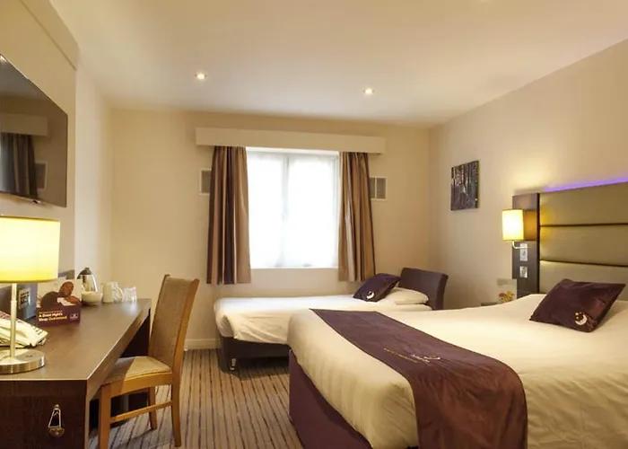 Chesterfield 3 Star Hotels