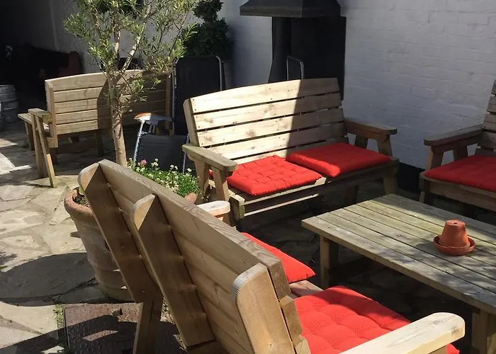 Sidbury Hotels